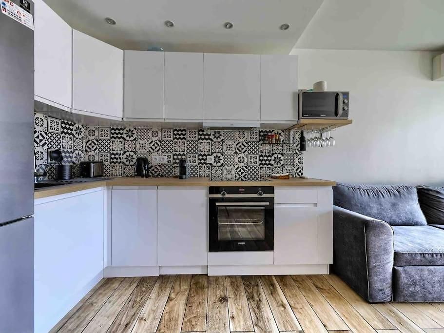 1 Min To Bedroom Flat With 2 Ac And Parking In Summer * Nice
