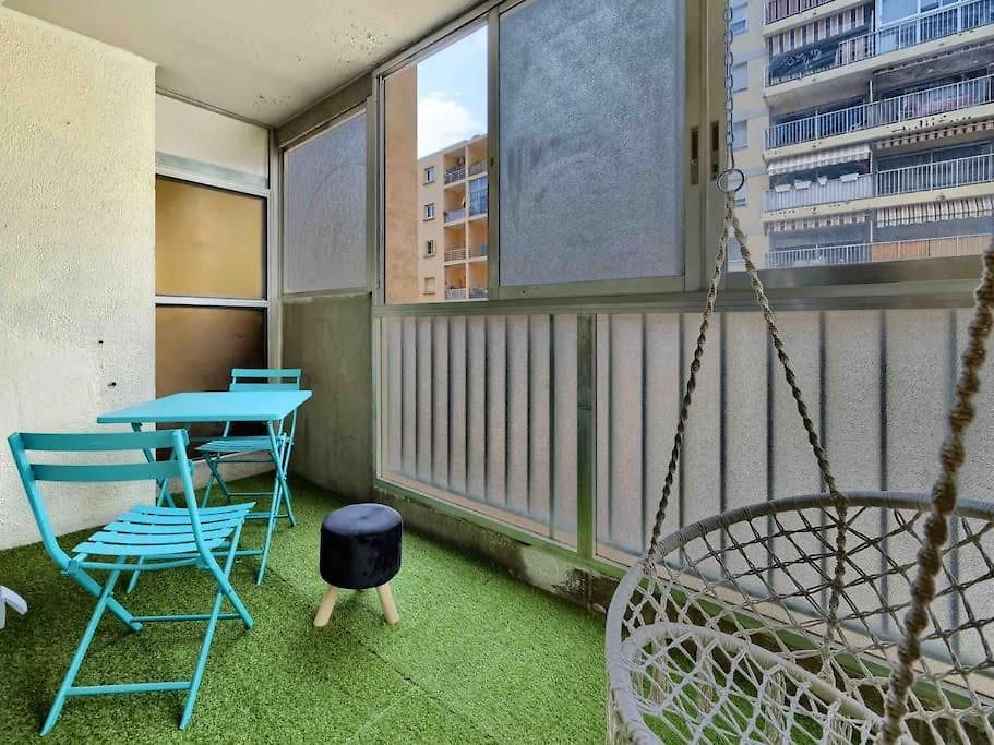 1 Min To Bedroom Flat With 2 Ac And Parking In Summer *