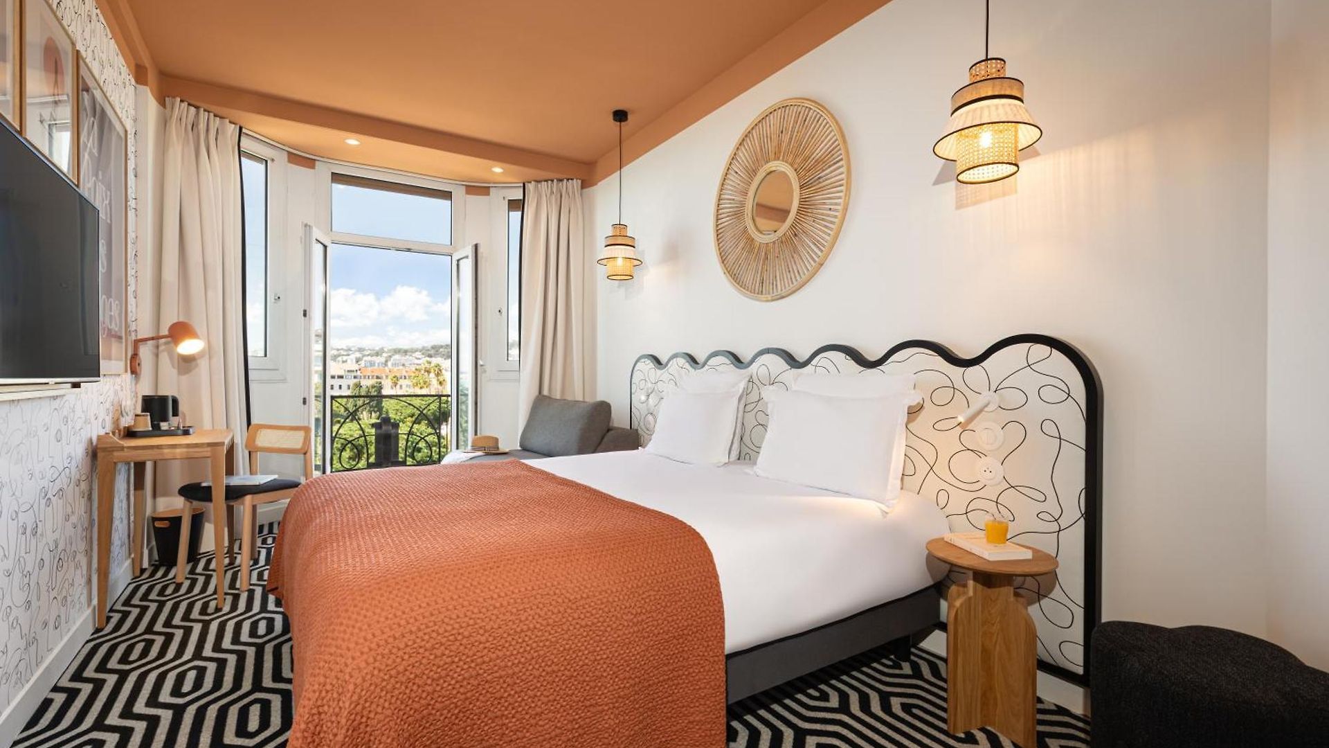 Hotel 1er 4*
