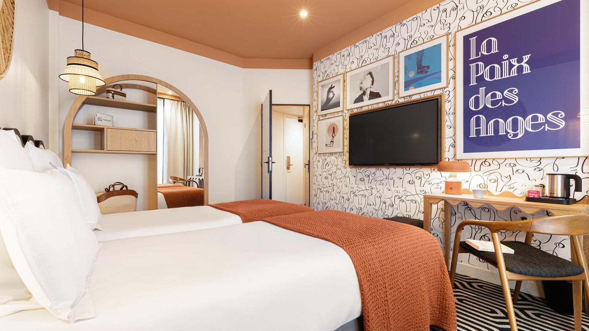 Hotel 1er 4*
