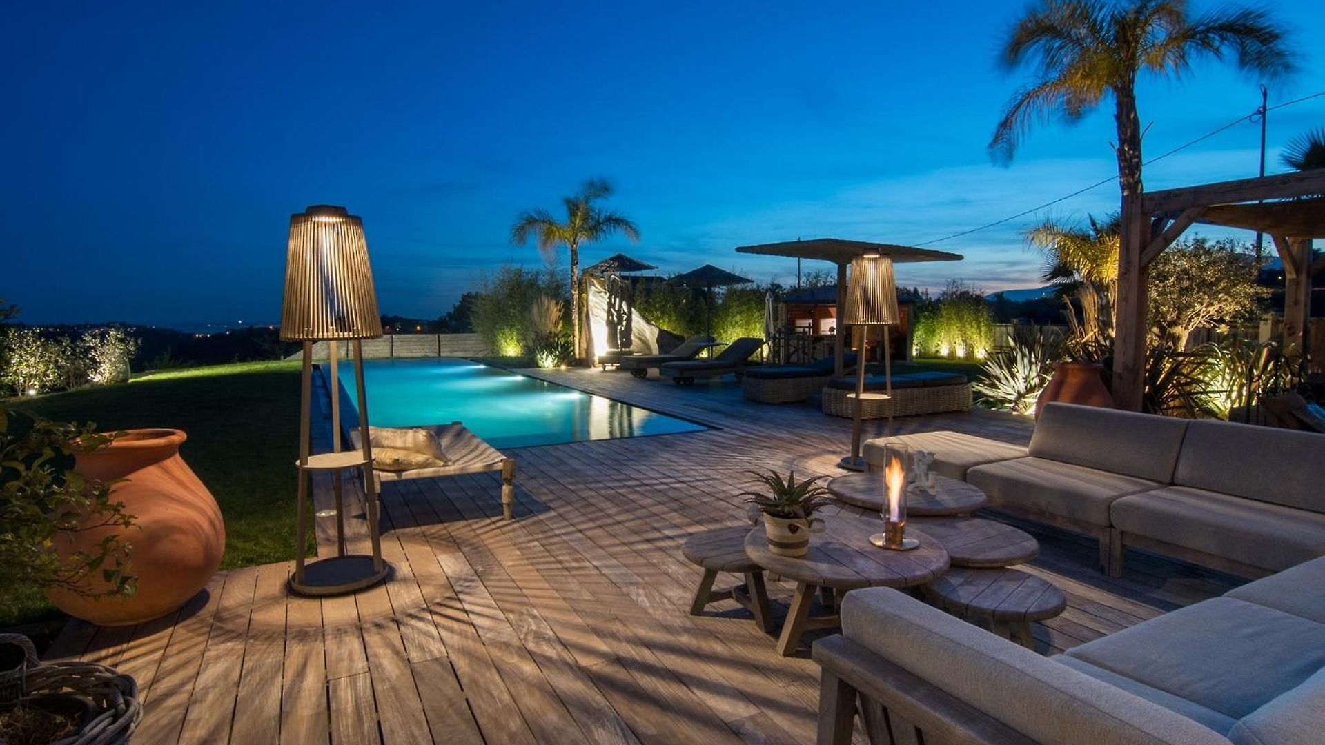 De Luxe Piscine Vue * Nice