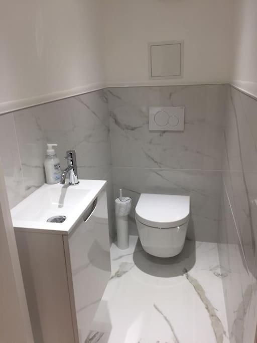 Grimaldi - Superbe T2 Proche De La Promenade Des Apartment *