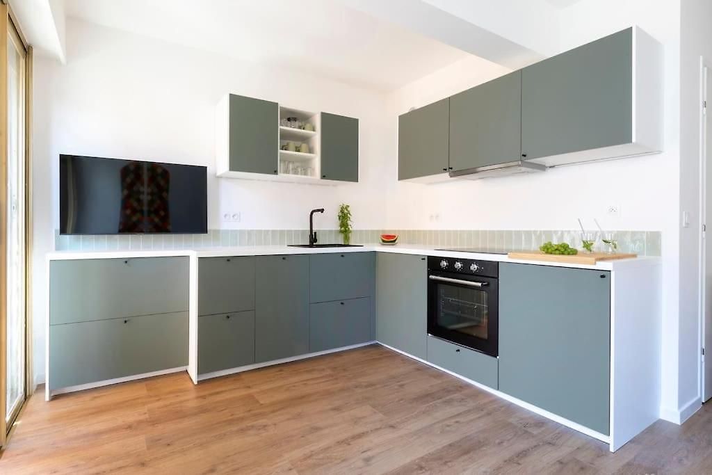 1br Design Balcony Center Tram & 10mins *