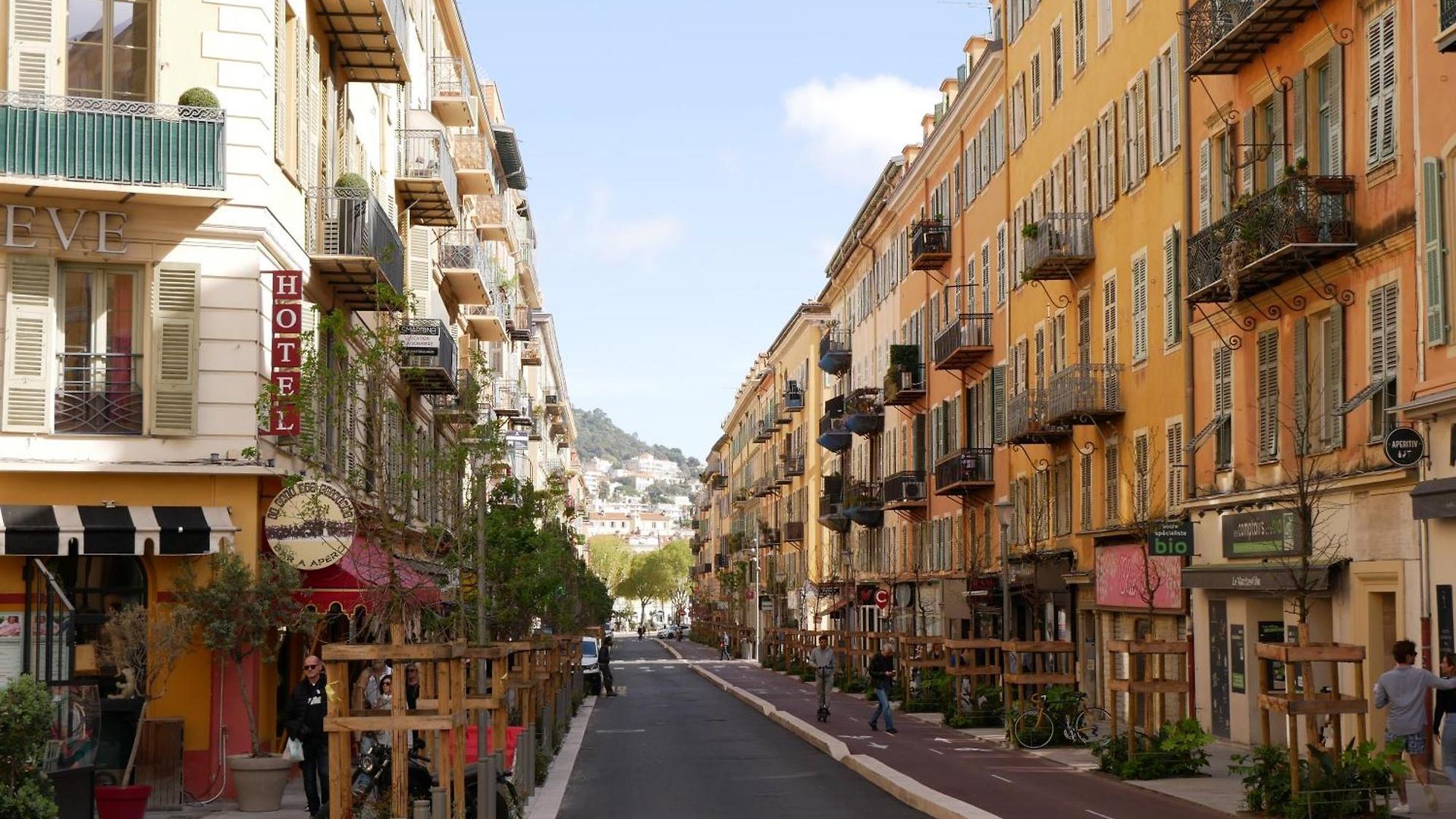 Lovely - Port De Nice