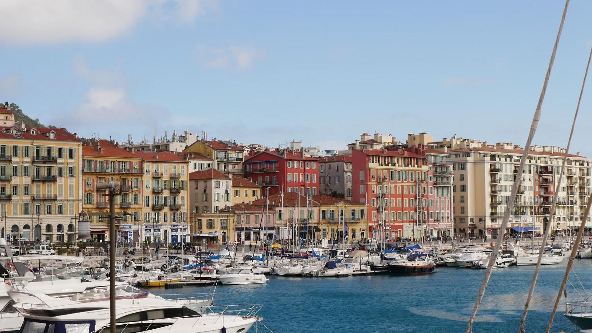 Lovely - Port De * Nice