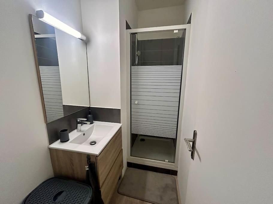 Appartement Mezzanine Au Cœur De Nice