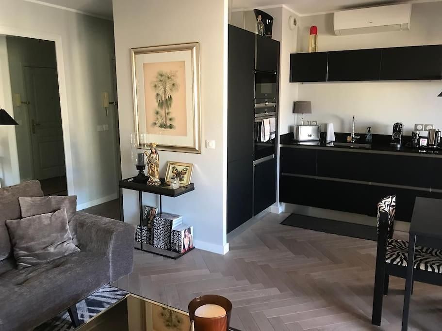 Stylish 4-star Cocoon With Terrace - Port Center Apartment Nice
