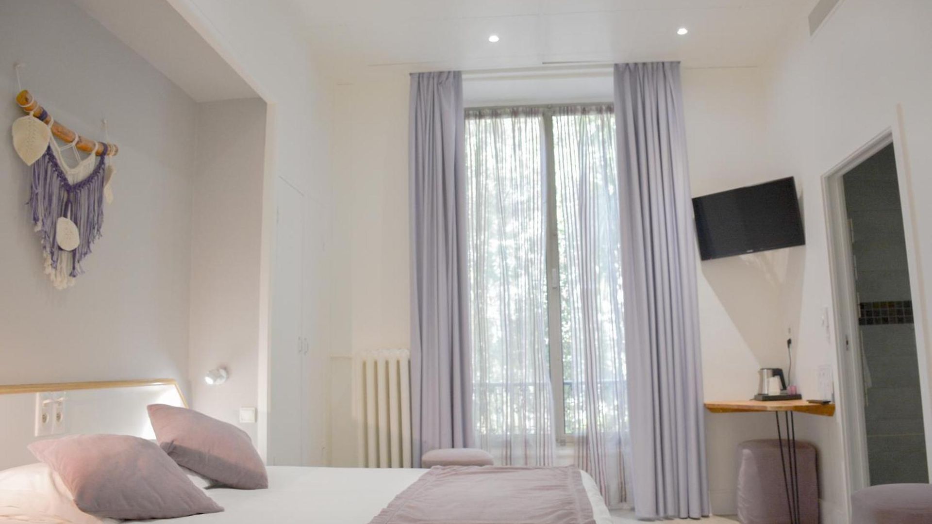 Busby Hotel 3*