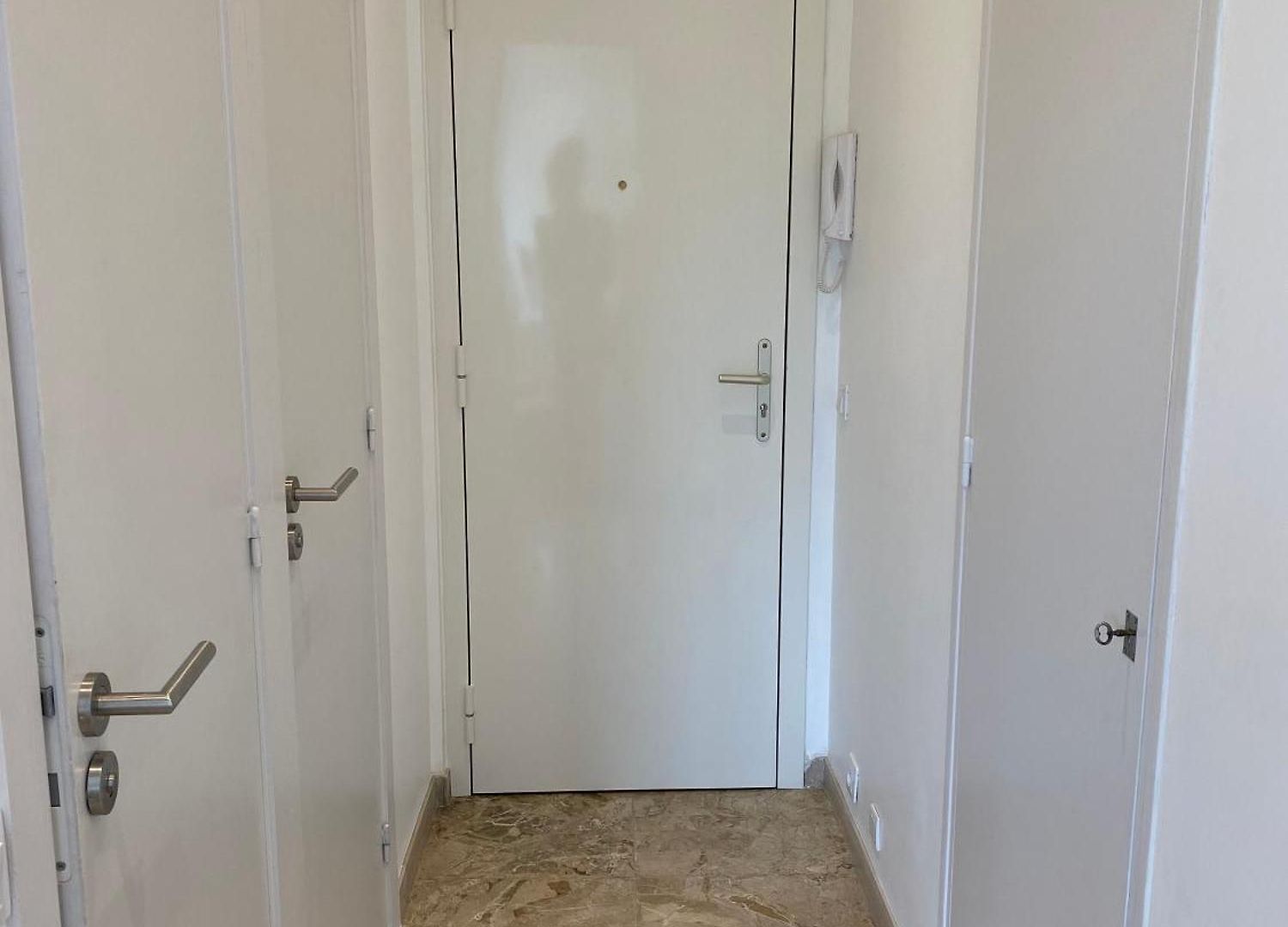 Mirela's Private With Key, Ac, Lift & Balcony In The Center Of On The Cote D'azur Séjour chez l'habitant *