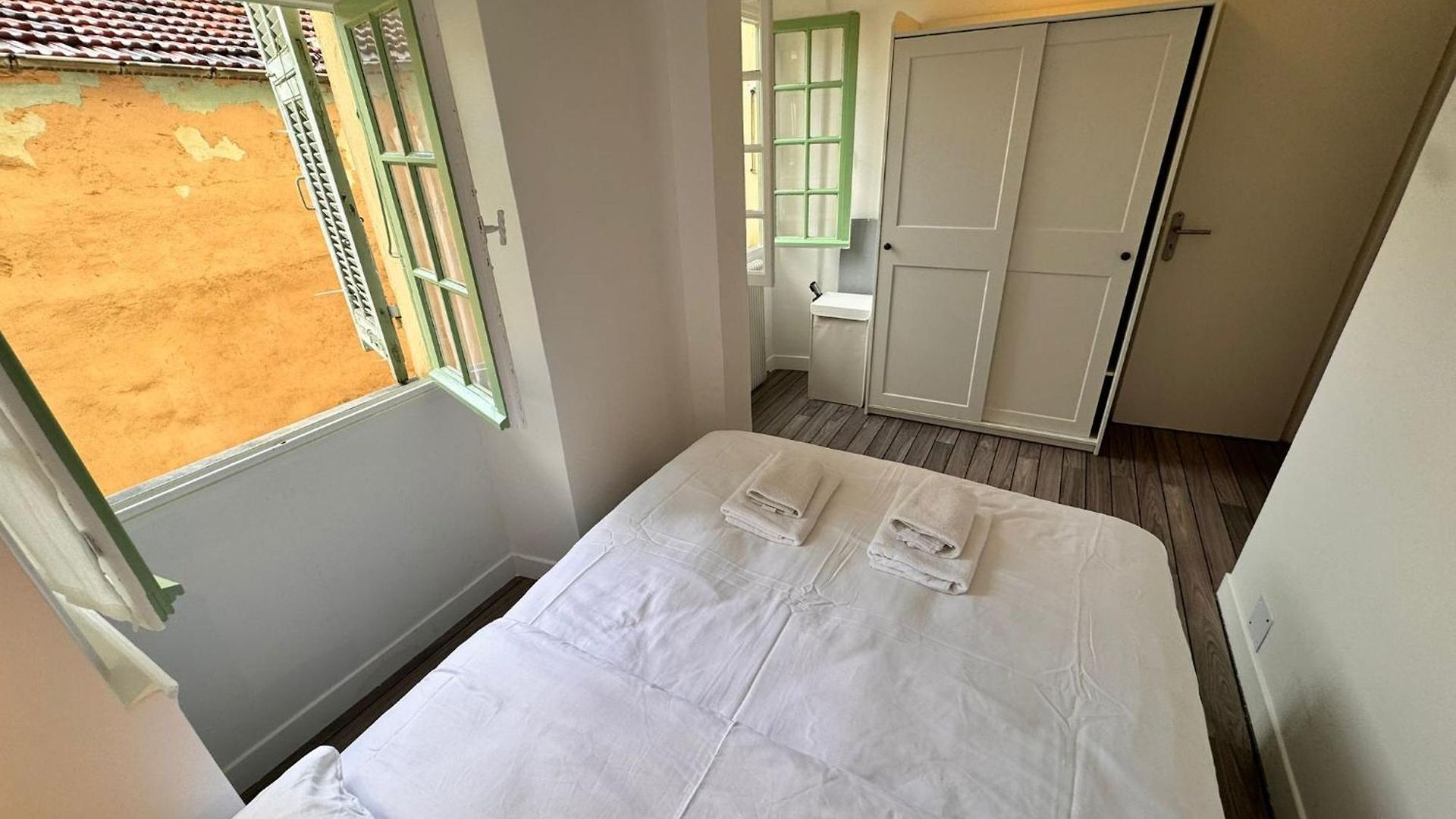 Carre D'or: Very Calm Cozy 2br, With Wi-fi Appartement *