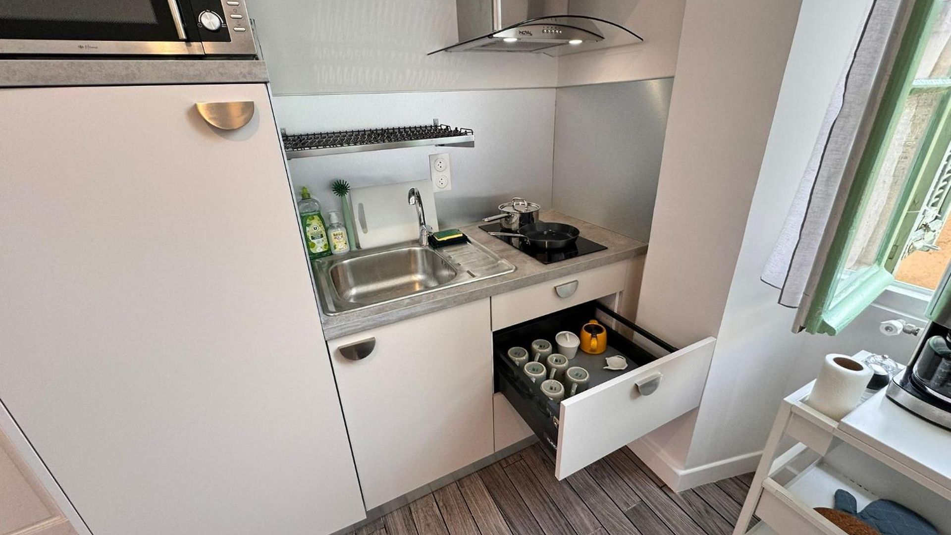 Carre D'or: Very Calm Cozy 2br, With Wi-fi Appartement *