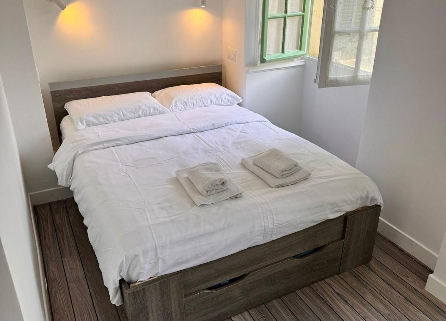 Appartement Carre D'or: Very Calm Cozy 2br, With Wi-fi *