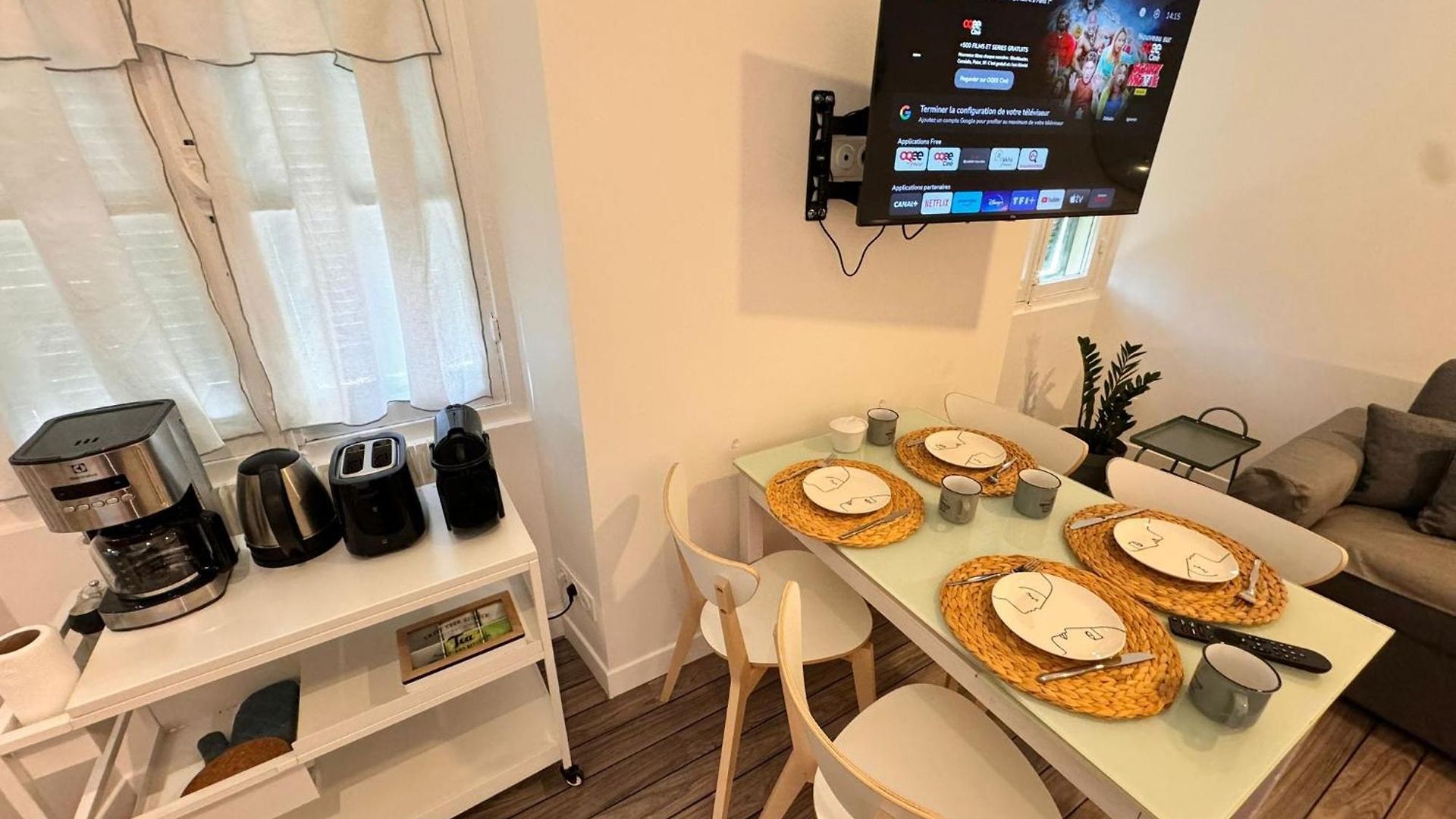 Carre D'or: Very Calm Cozy 2br, With Wi-fi Appartement