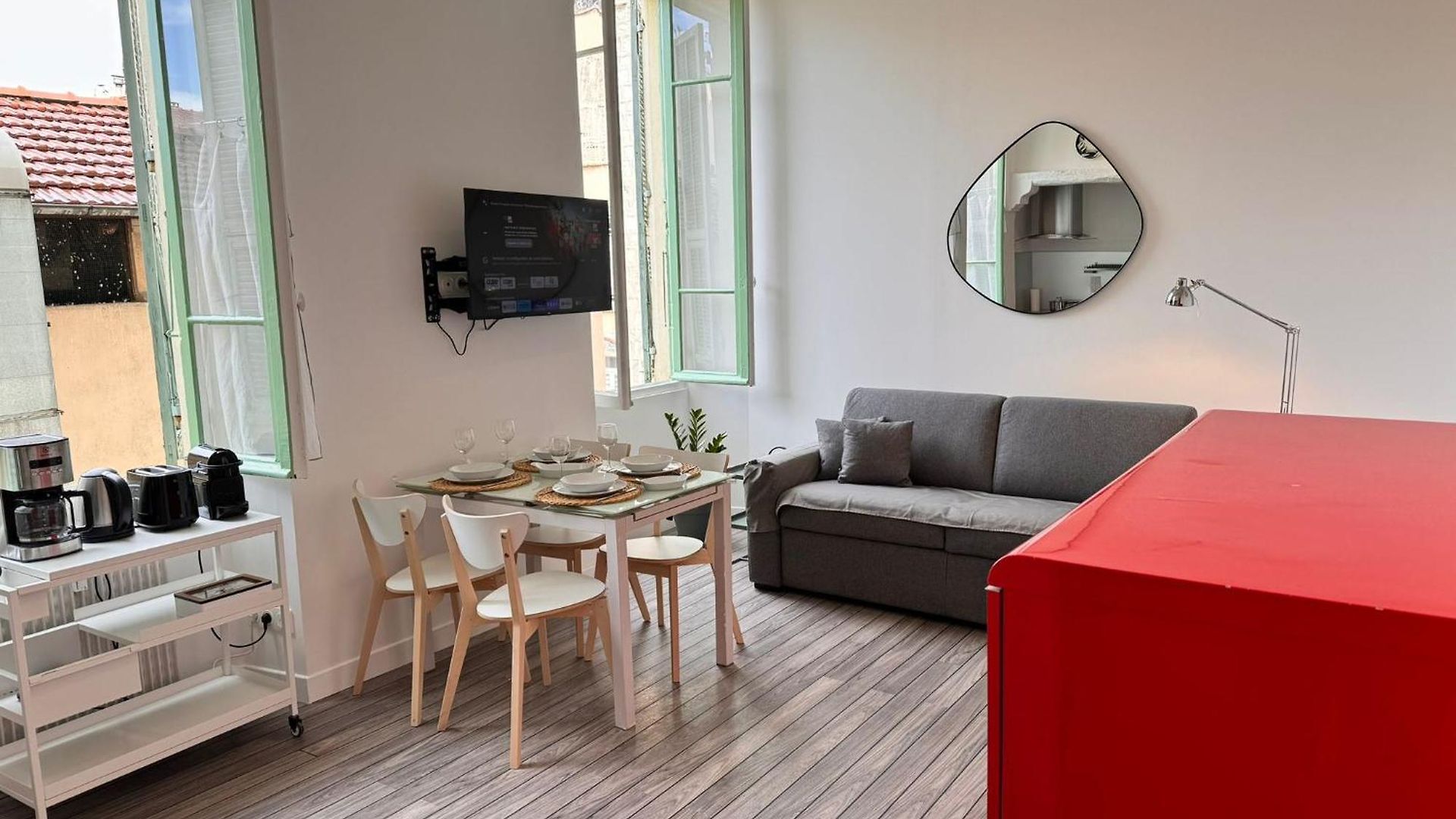 Appartement Carre D'or: Very Calm Cozy 2br, With Wi-fi