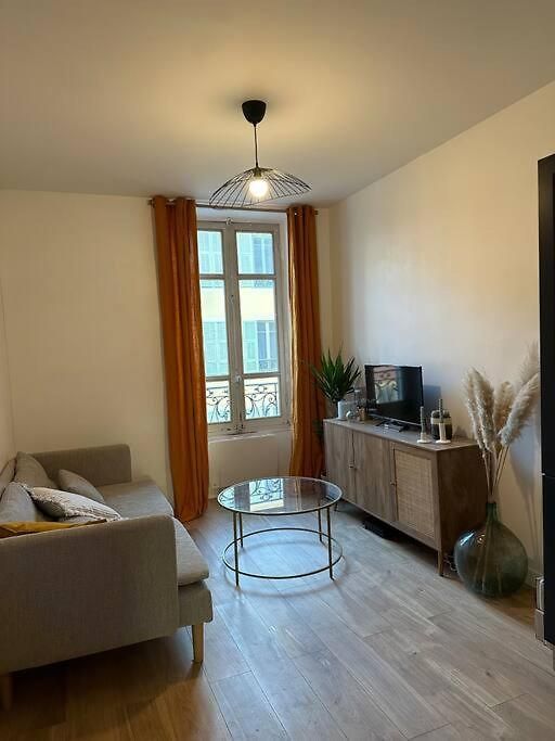 Cosy Nice