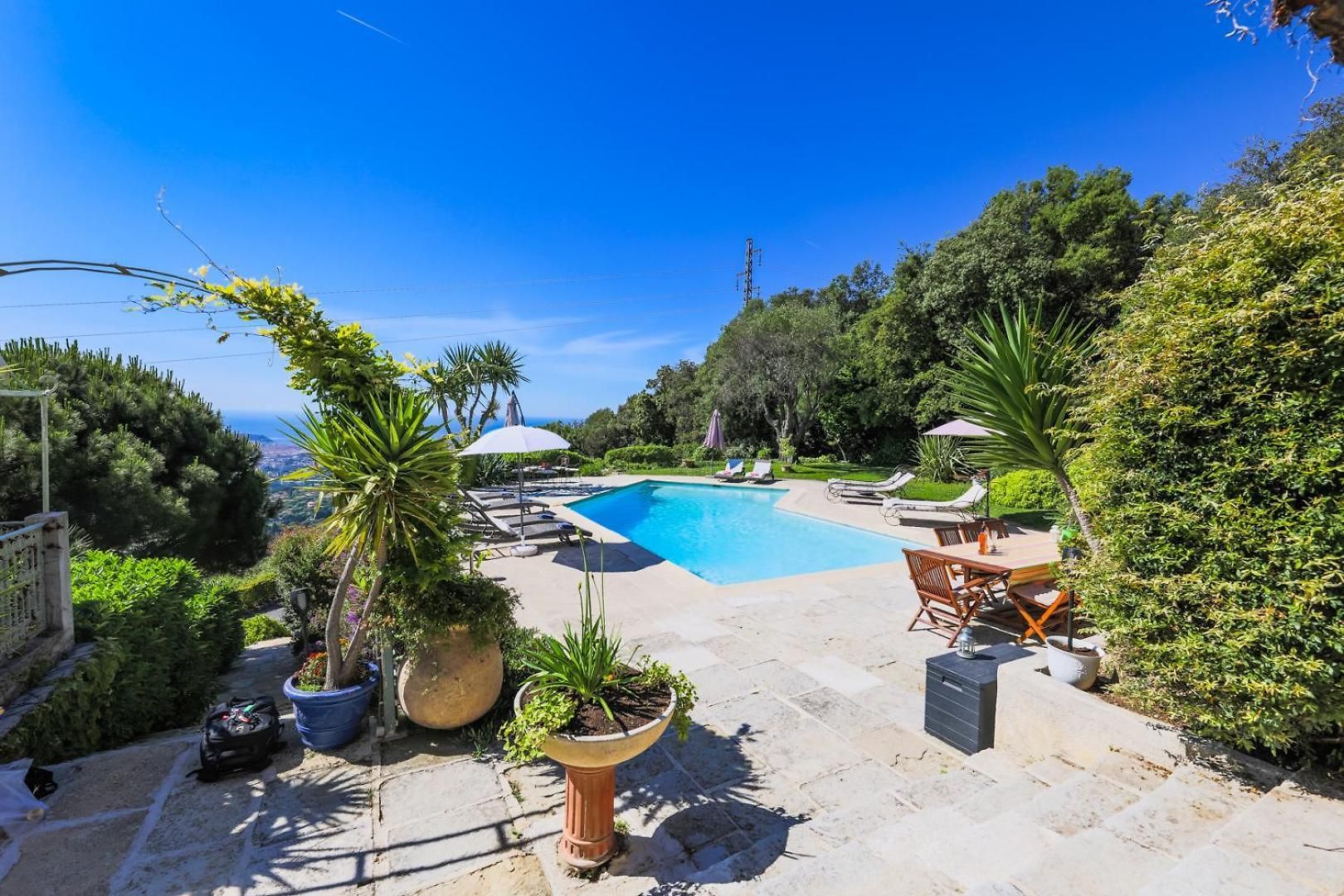 Villa Lou Mas Soubran Vi2083 By Riviera Homes Nice
