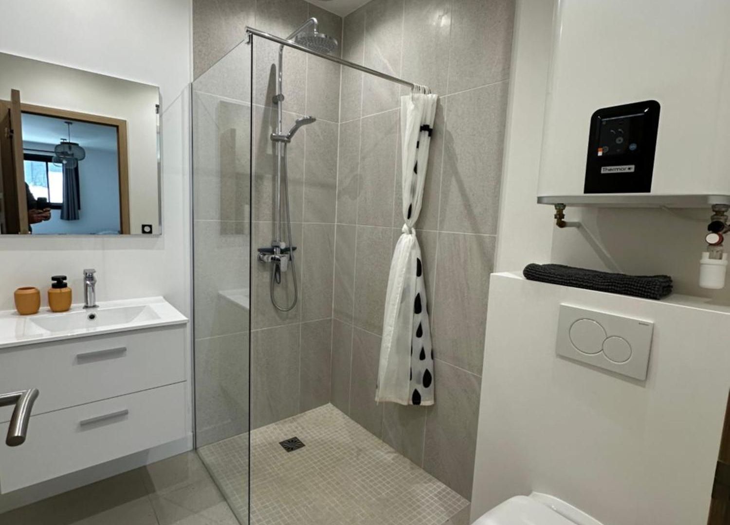 Appartement Grand Rénové Proche ! Nice
