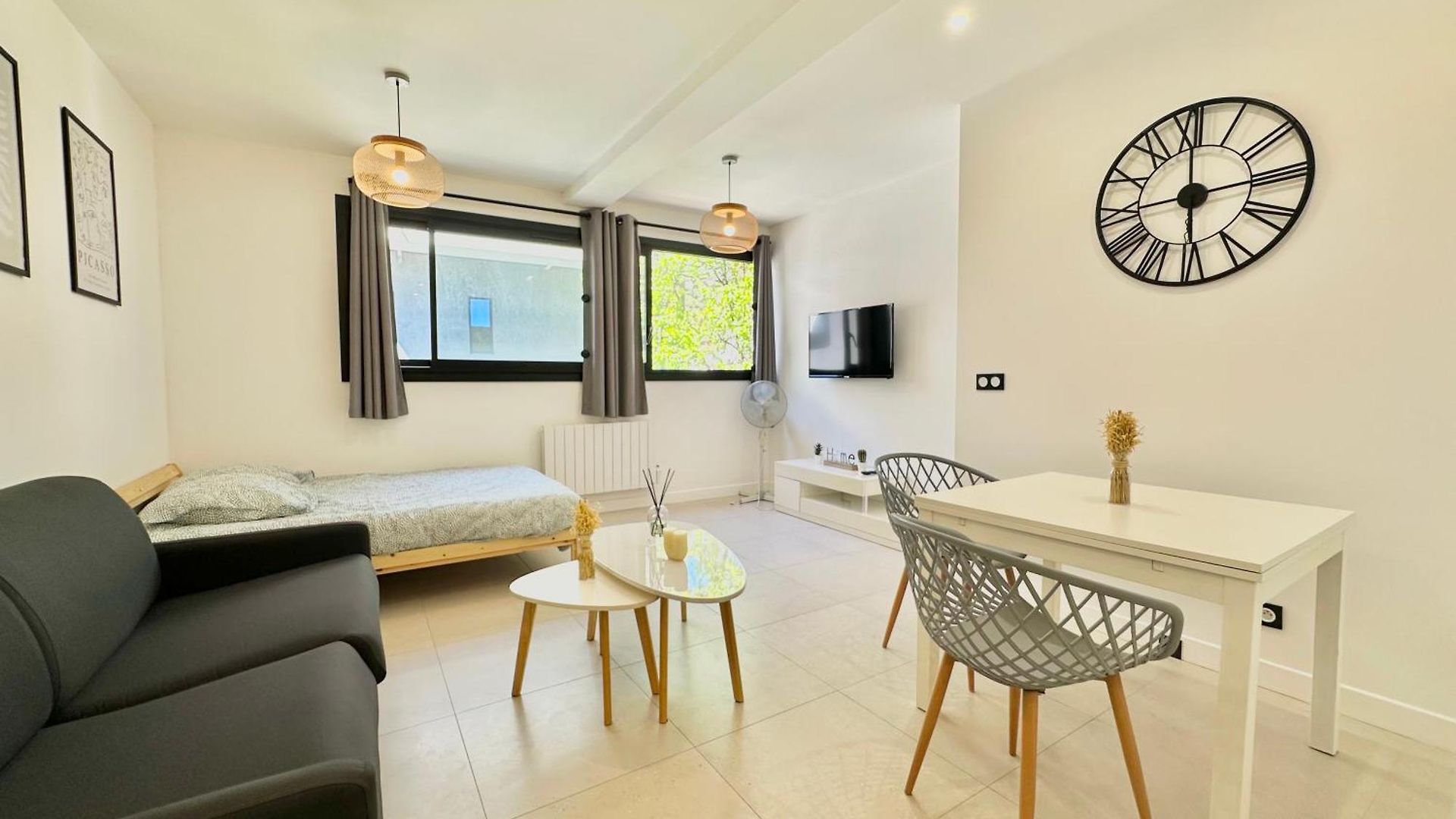 Appartement Grand Rénové Proche ! *