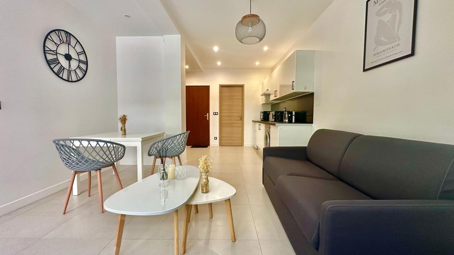Grand Rénové Proche ! Appartement Nice