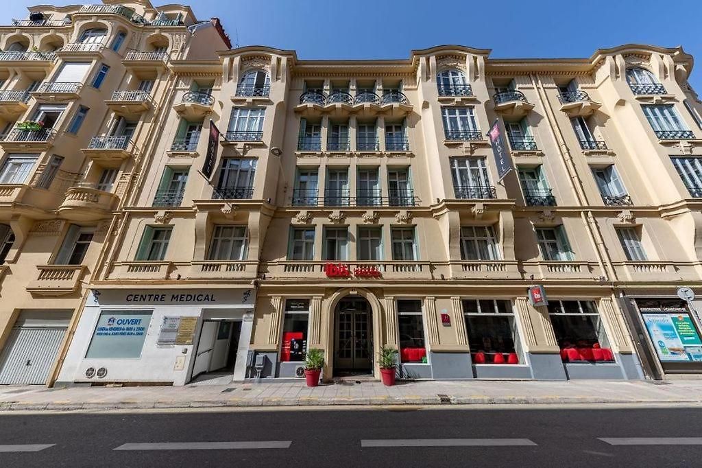Ibis Centre Notre Dame 3*