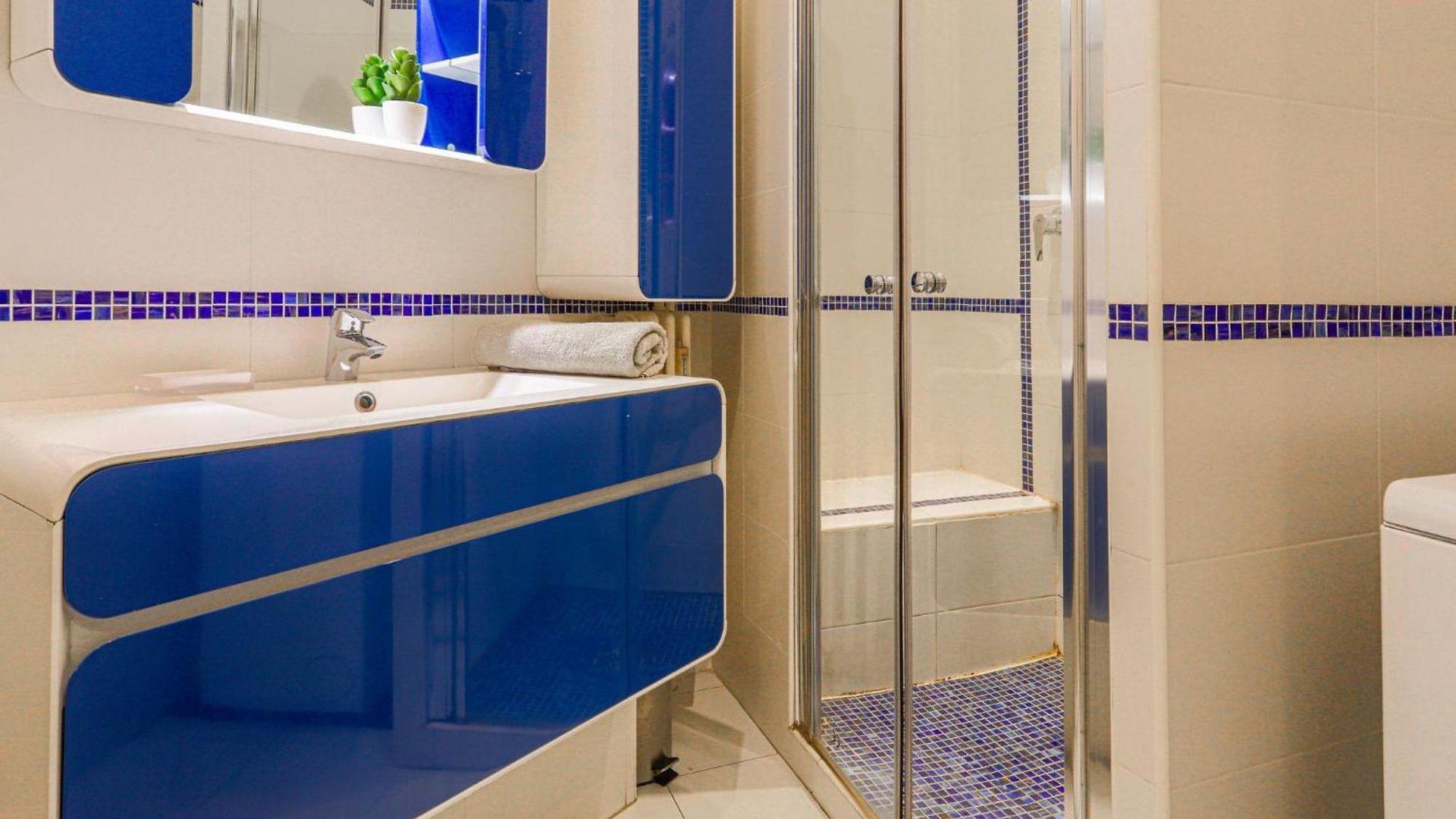 Le Victor Hugo By Interhome Apartment