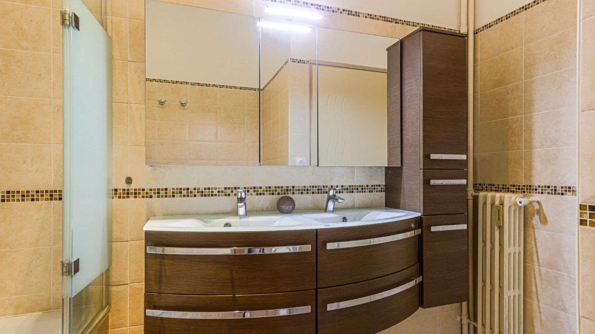 Le Victor Hugo By Interhome Apartment *