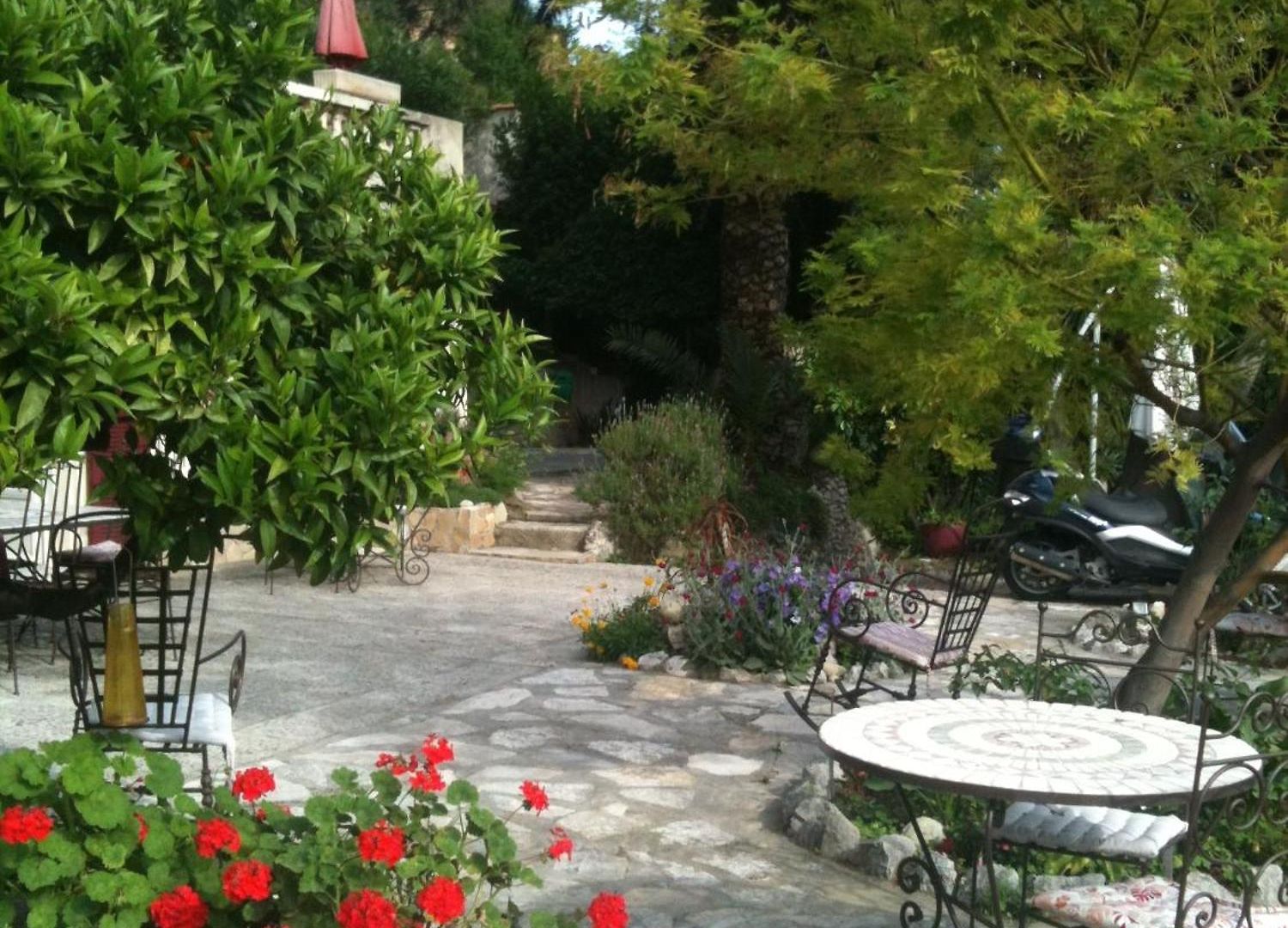 Couette-café Castel Enchanté Nice