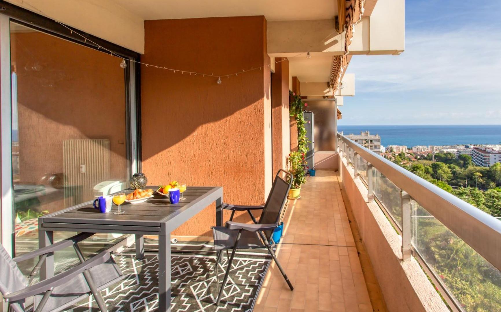 Apartment Sea View In With Swimming Pool! Nice