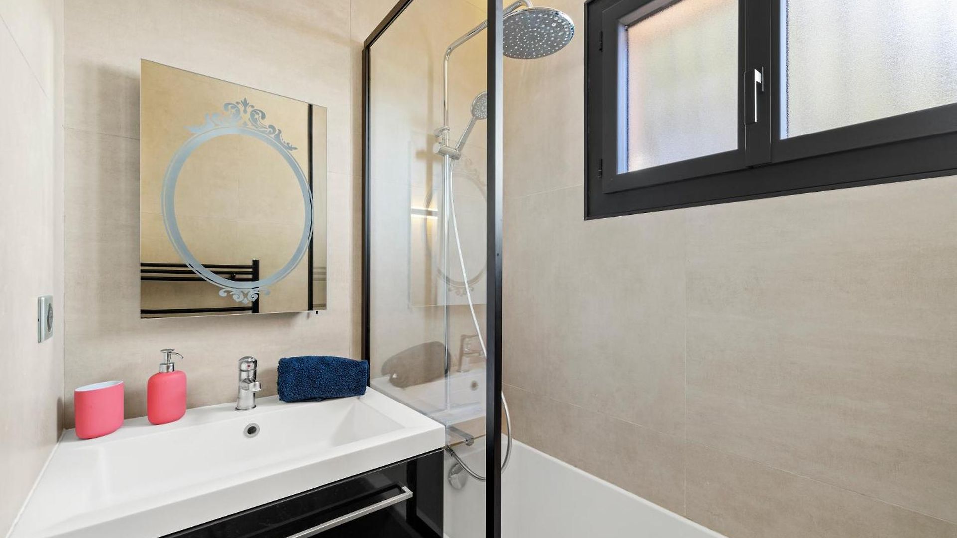 Renting - Bellet - Live A Dream Pool 3 Bedroom Garden Parking Nice