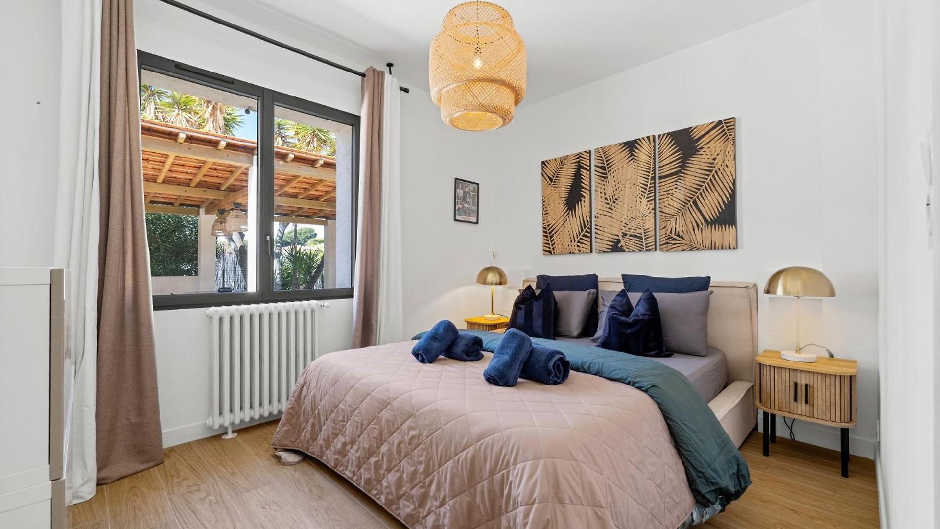 Renting - Bellet - Live A Dream Pool 3 Bedroom Garden Parking