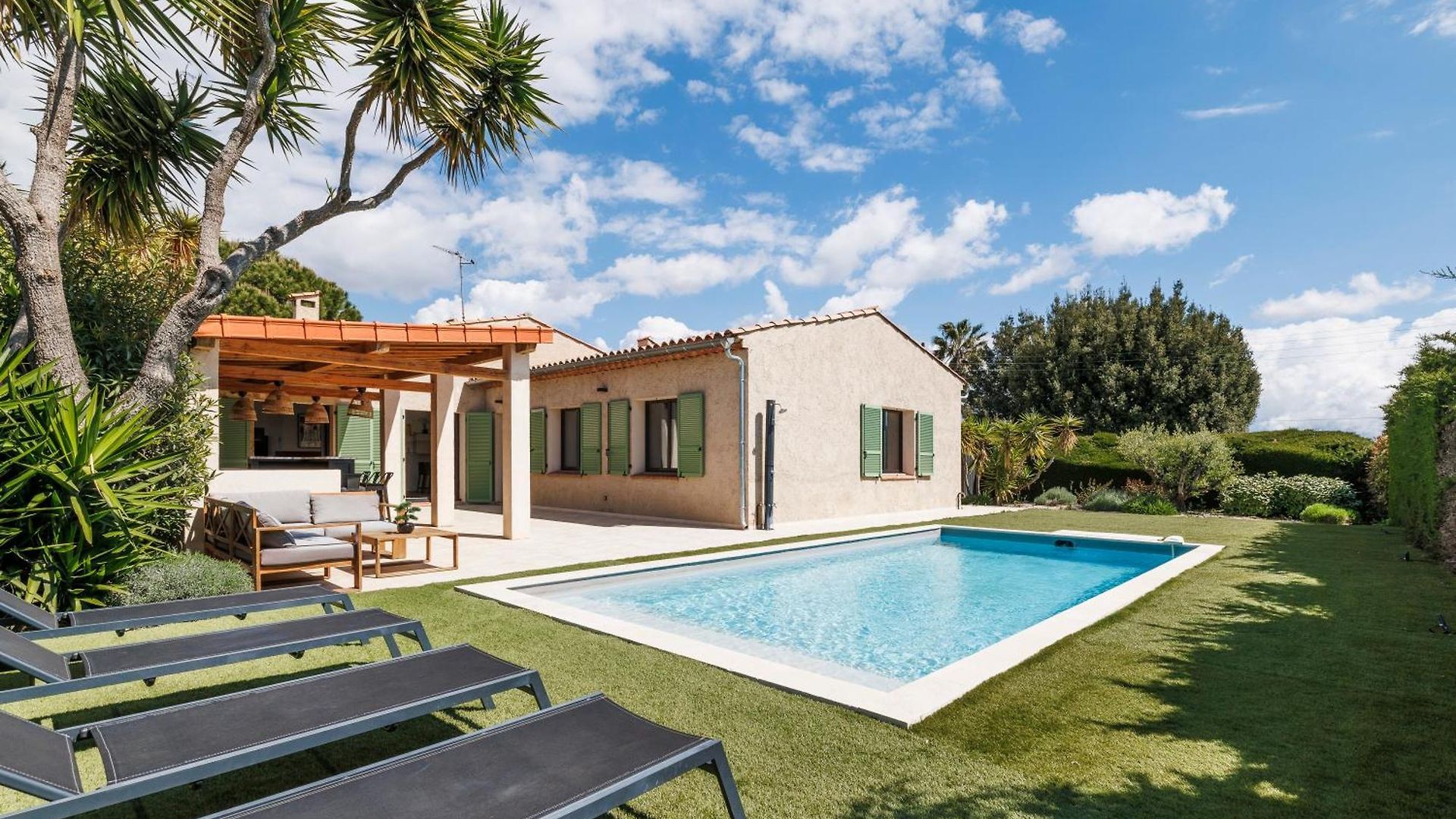 Villa Renting - Bellet - Live A Dream Pool 3 Bedroom Garden Parking *