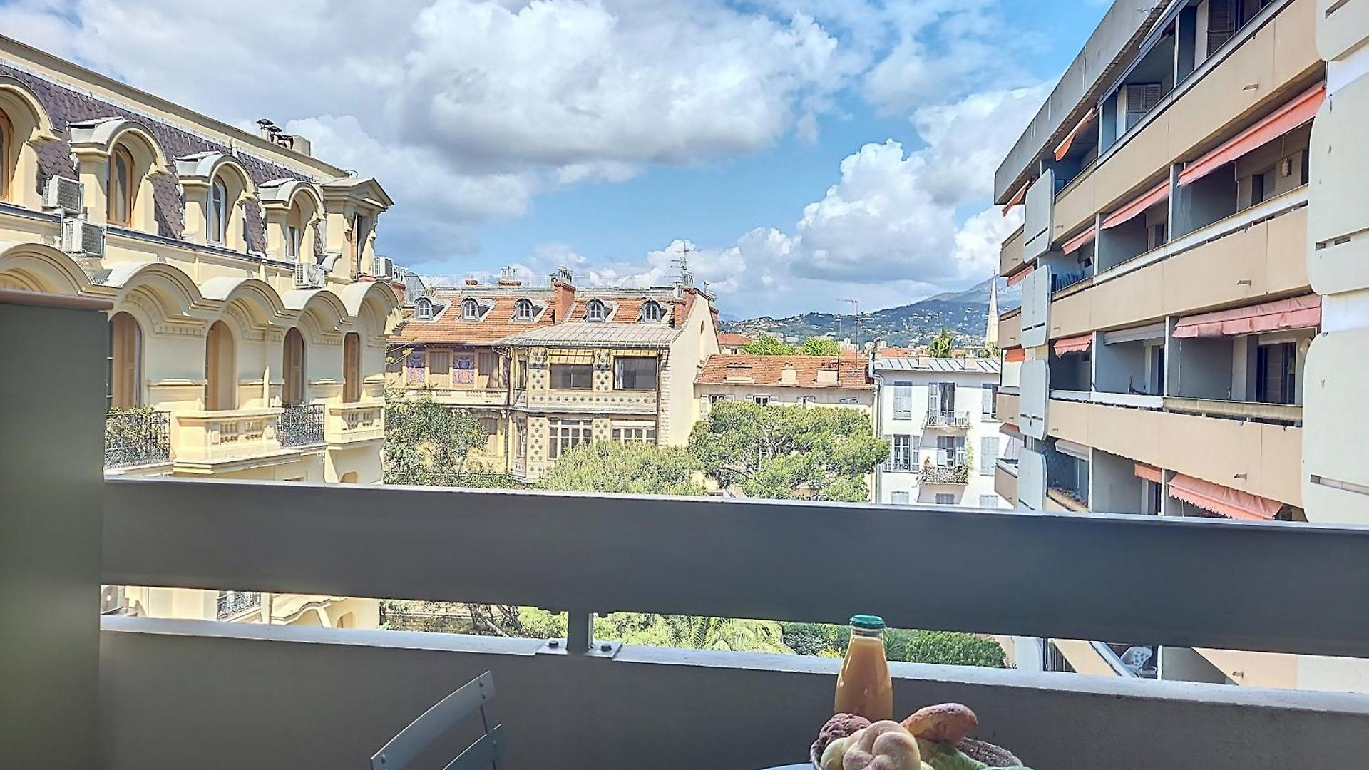 Nestor&jeeves - Pop Art - - Balcony