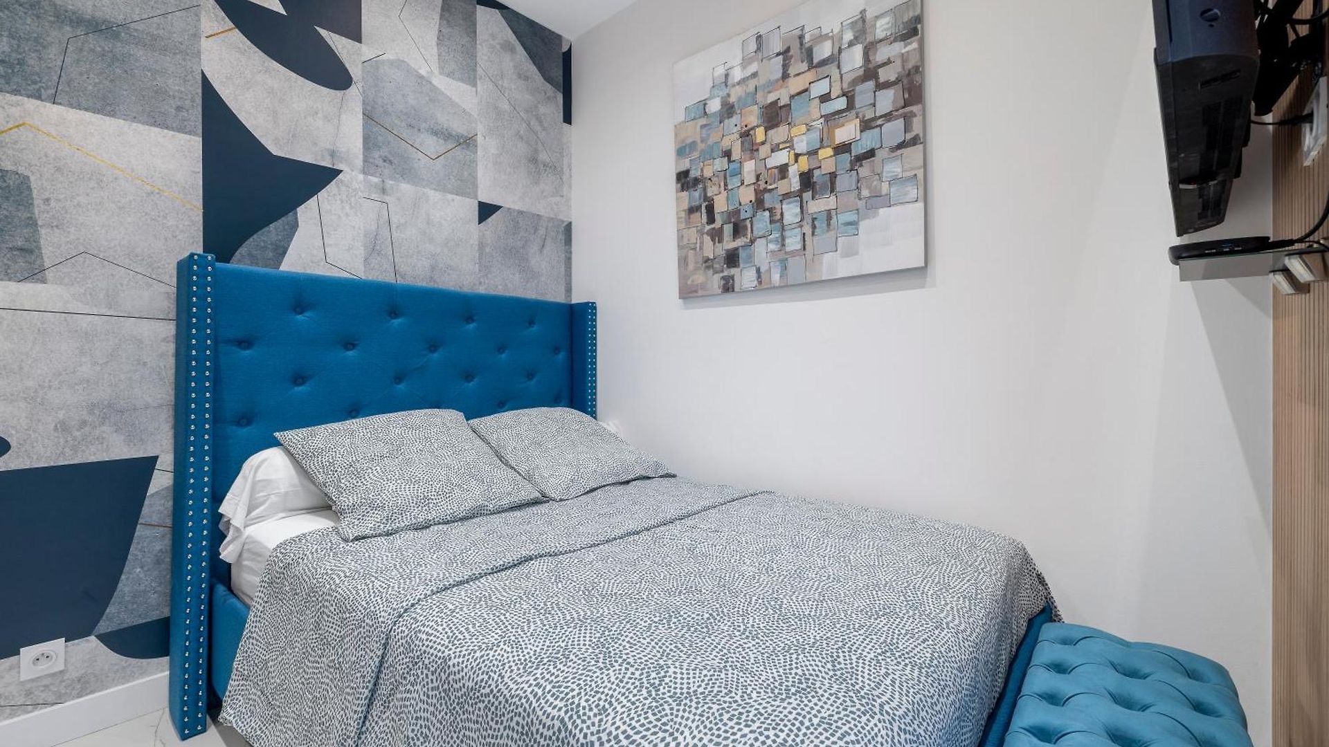 Appartement Renting - 5france - Luxe & Comfort Seafront Massena Nice