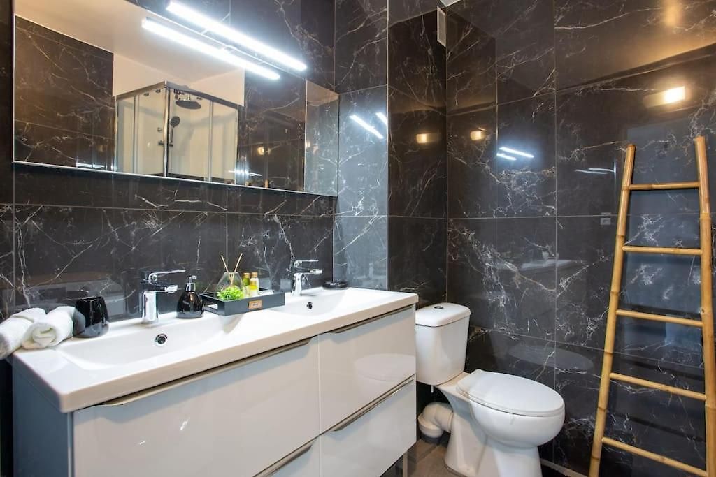 Appartement 4 Pièces 8 Personnes Proche Aéroport,tramway Nice