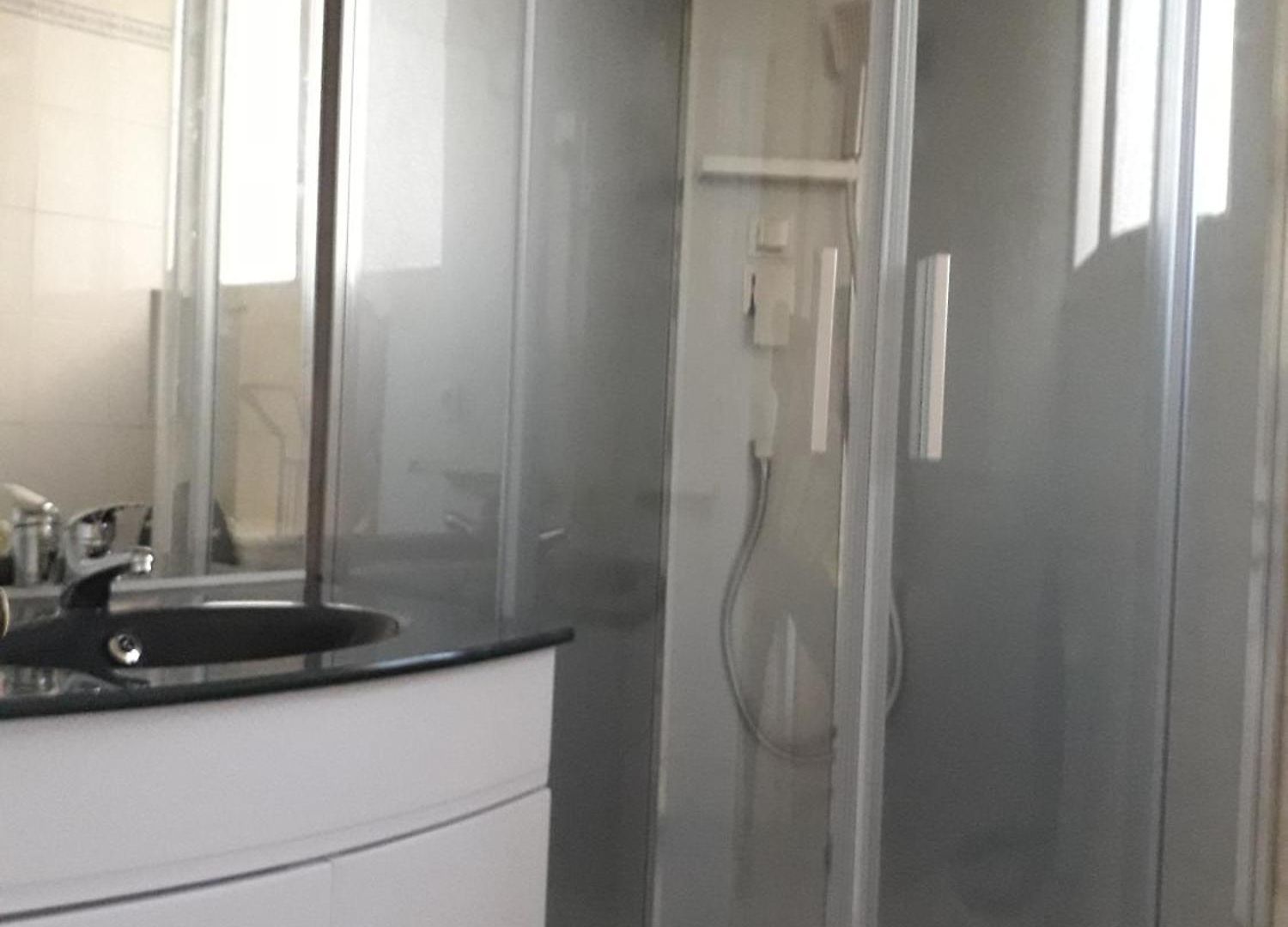 Centre- Small Pied-a-terre Near Beaches * Nice