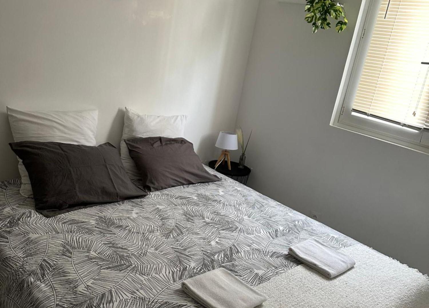 Séjour chez l'habitant Location In Private Security With Free Parking, 1 Minute From Tramway, 9 Minutes From De Center, Accessible Transports Nice