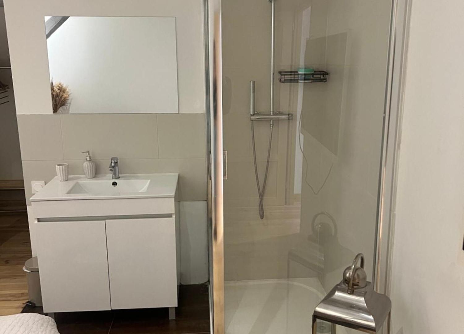 Duplex Quatre Pièces Avec Extérieur Déco Atypique - à 5 Minutes De La