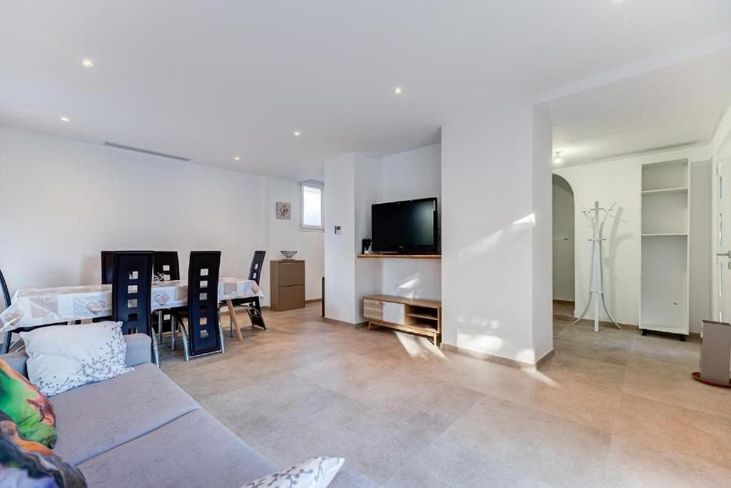 Maison 6 Personnes Avec Jardin Et Parking Privé