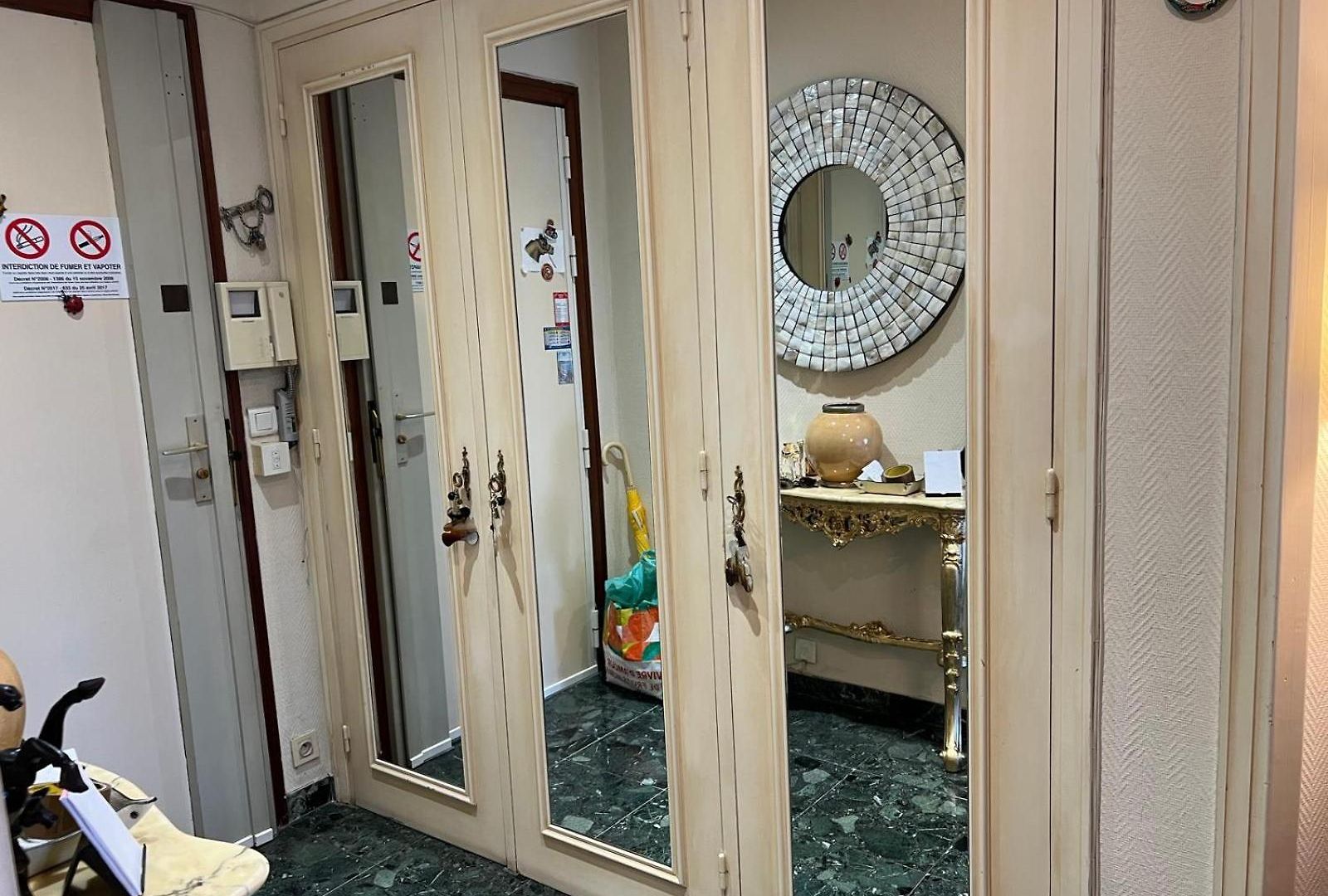 Center Aviva's-home
