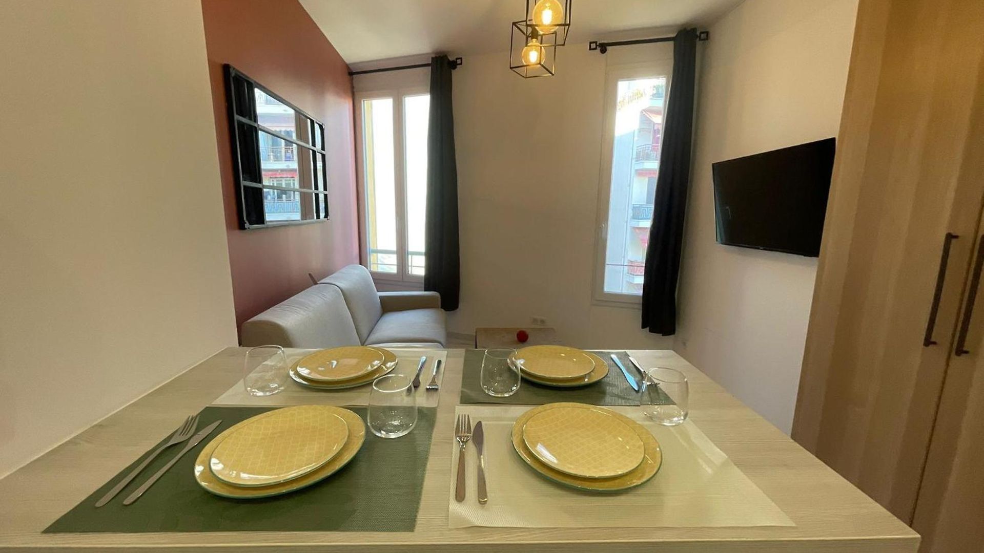 Apartment Centre