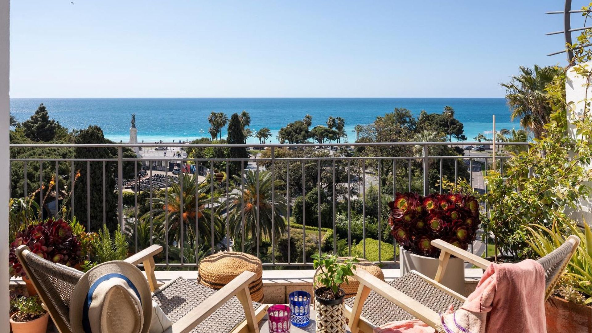 Unique Sea View Apartment, Center, 100m2 Nice