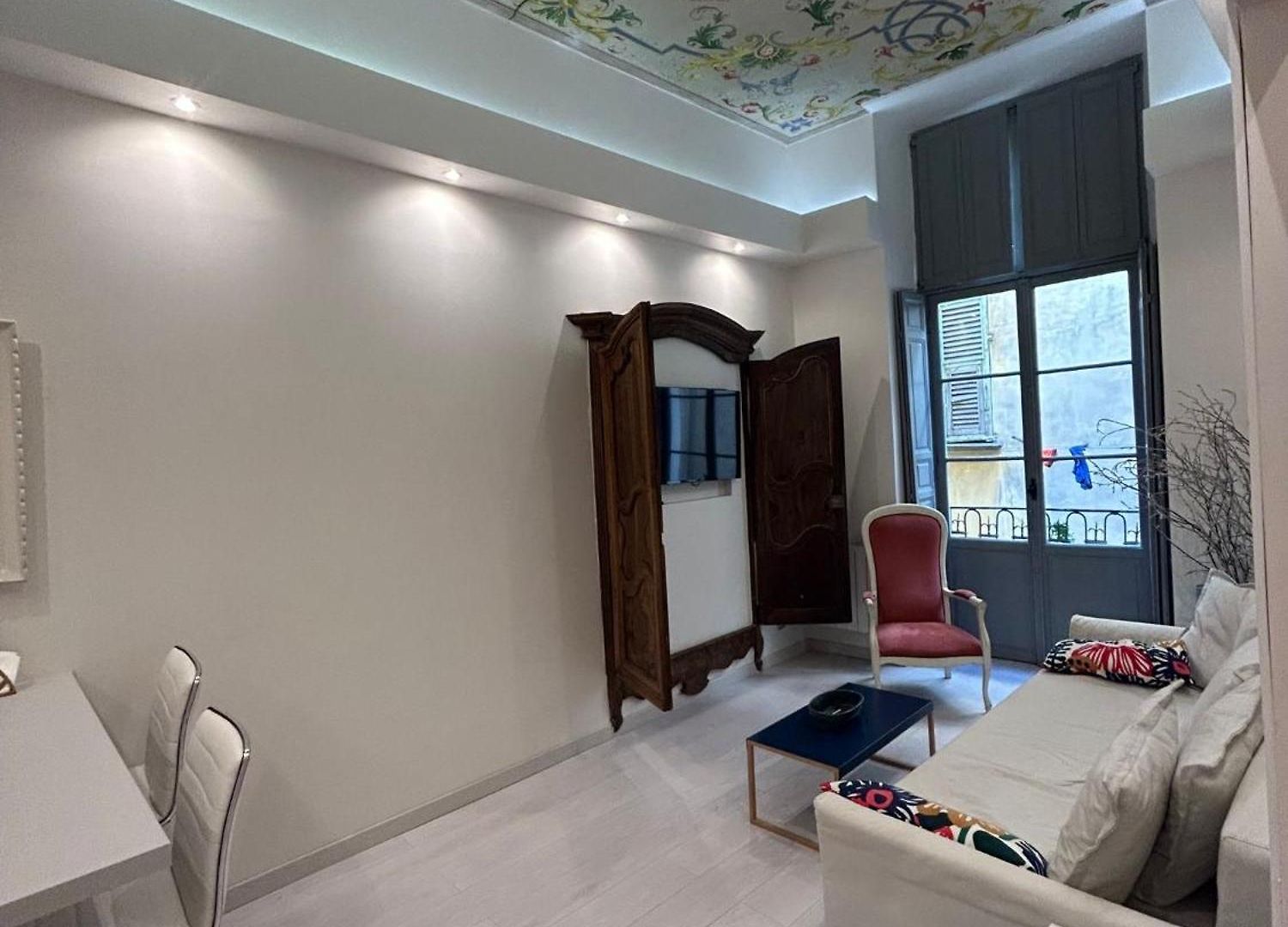 Luxury In The Heart Of Old Town Nice. Nice