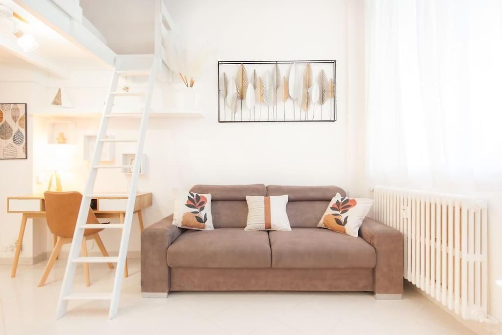 50 Meters From The ! Location In Appartement *