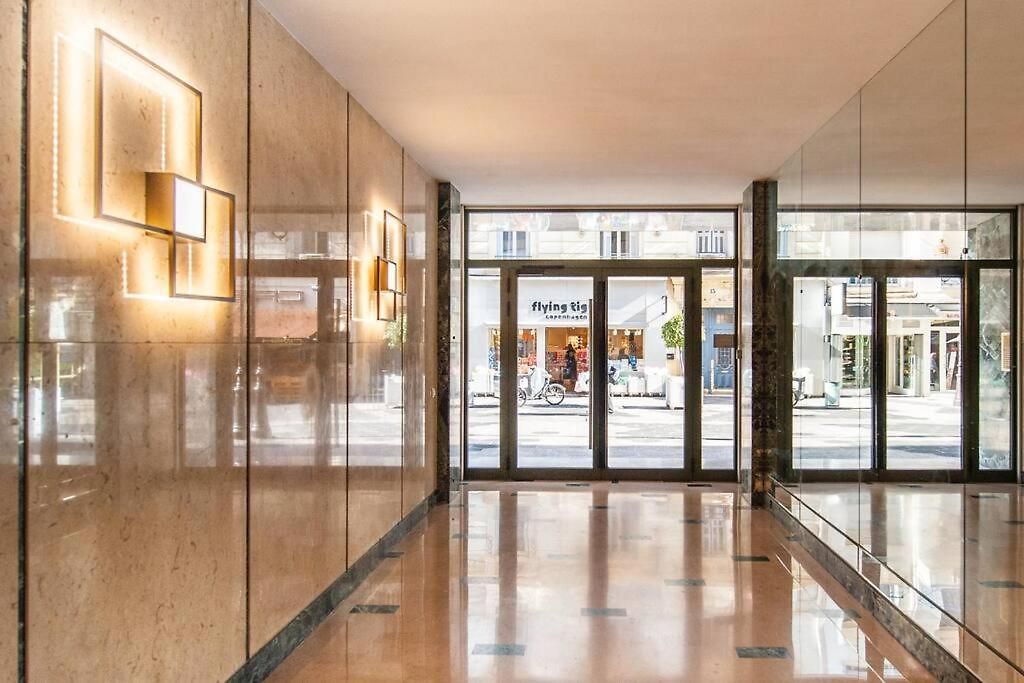 50 Meters From The ! Location In Appartement *