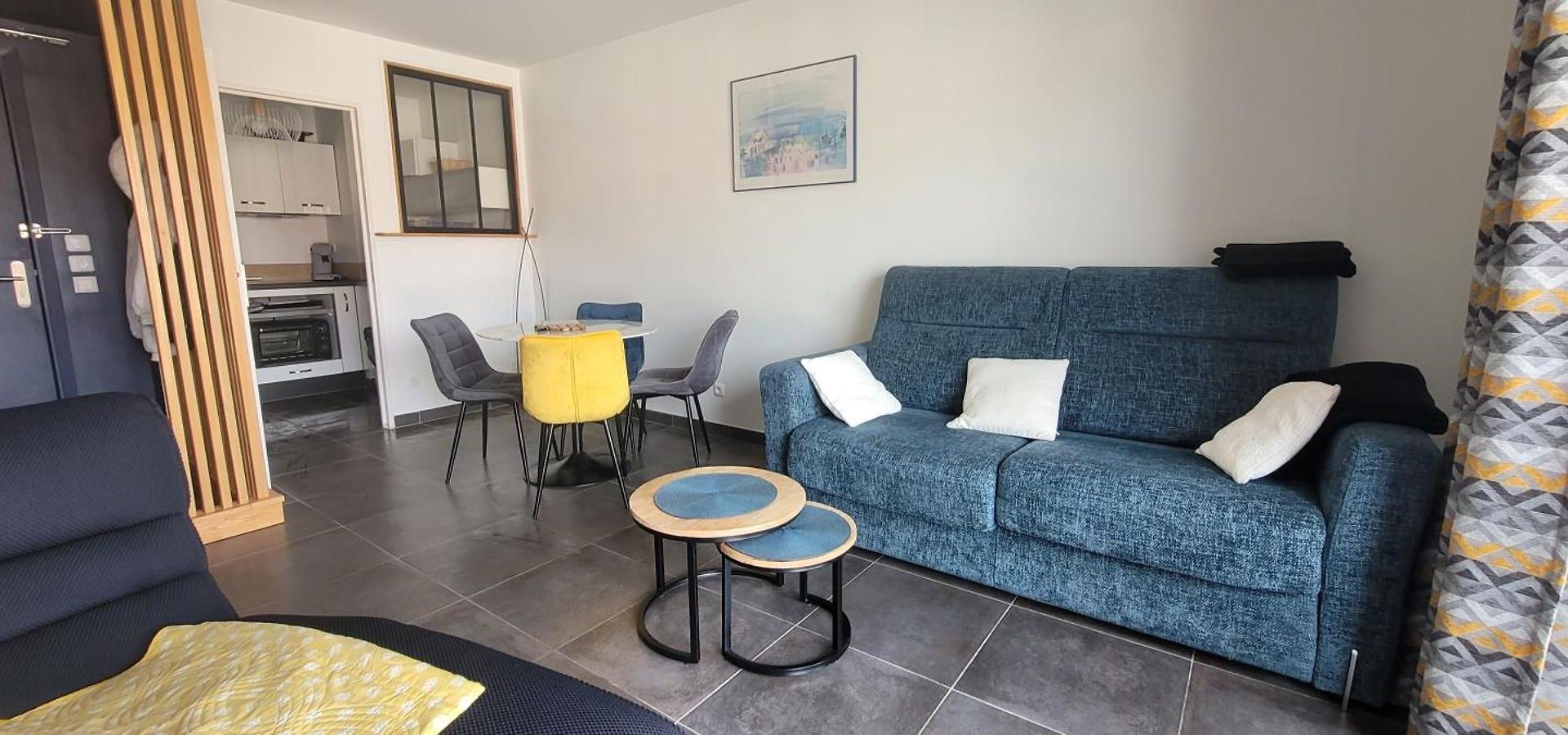 Pretty Flat, 100m Promenade In City Center Apartment