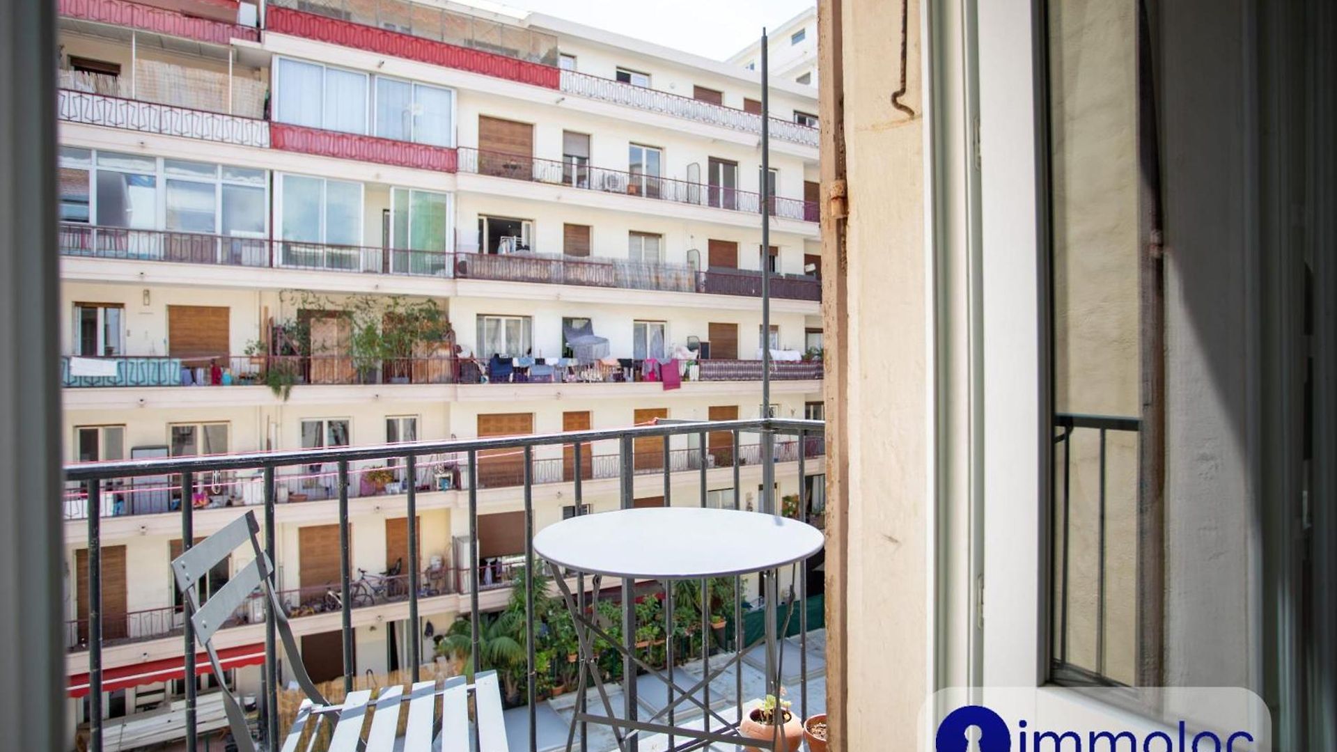 T2 Air-conditioned District Liberation Apartment
