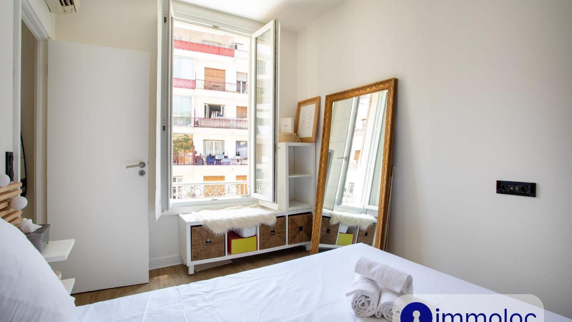 T2 Air-conditioned District Liberation Apartment