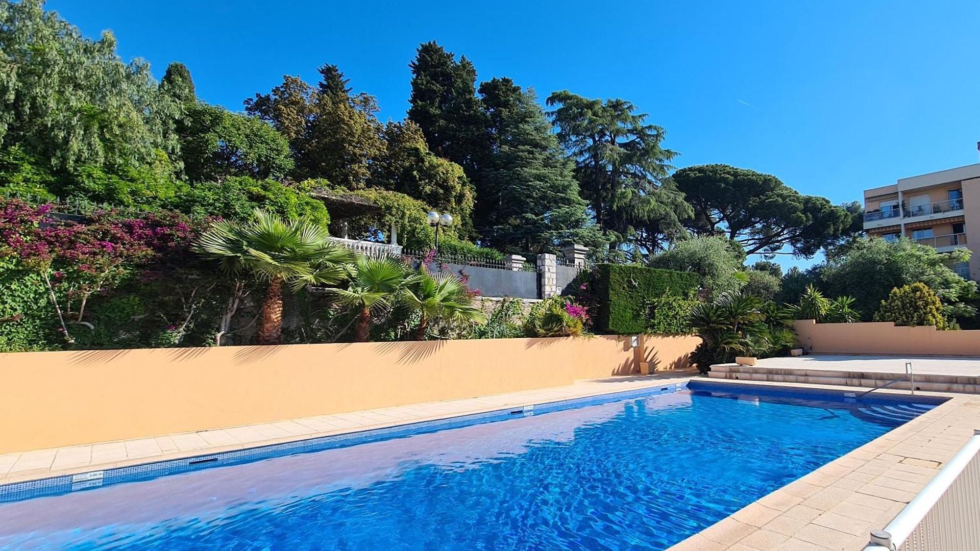 Appartement Grande Terrasse à 5 Min De La Nice