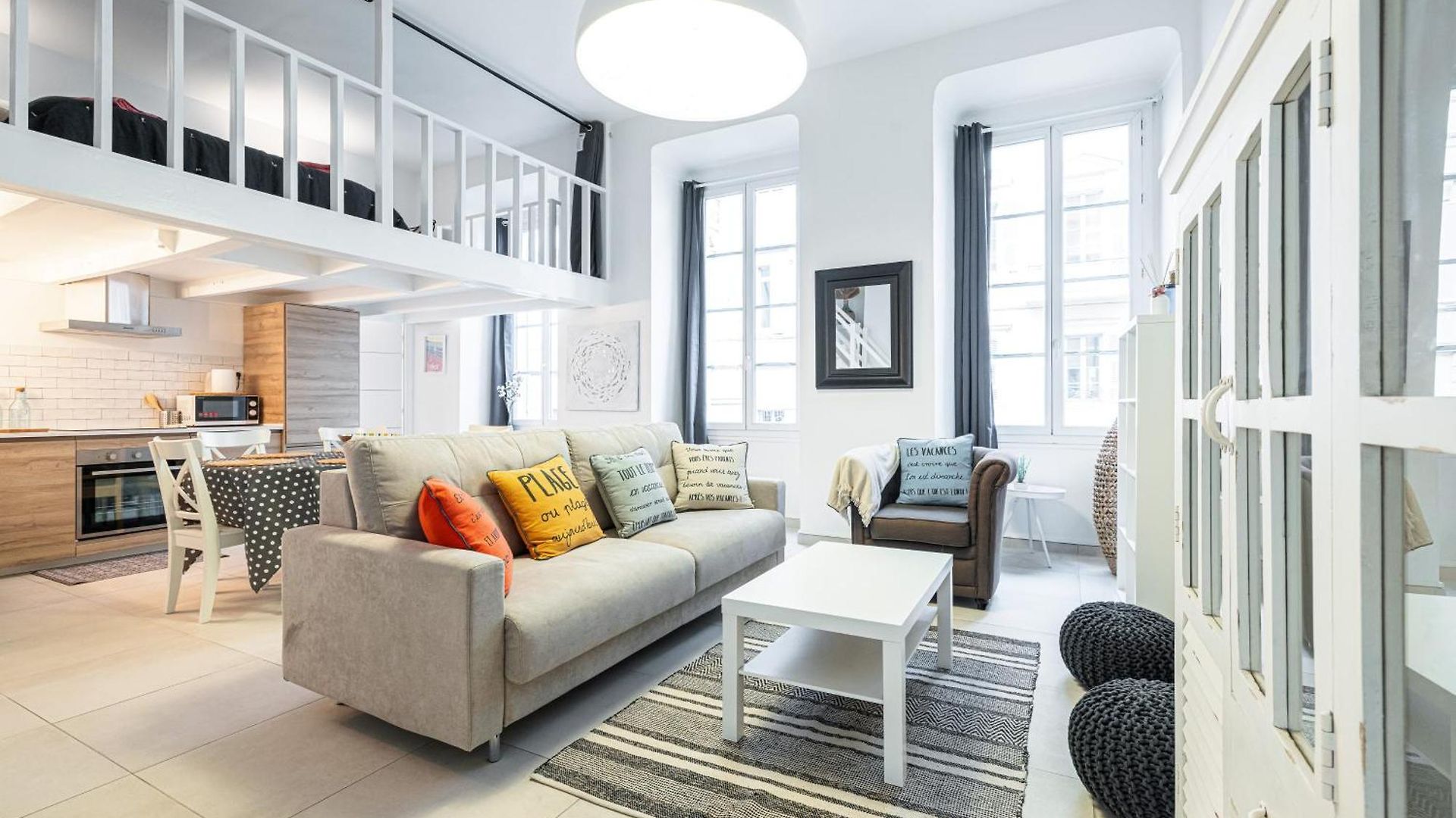 La Petite Chaise Bleue Classe 3 Etoiles Apartment Nice