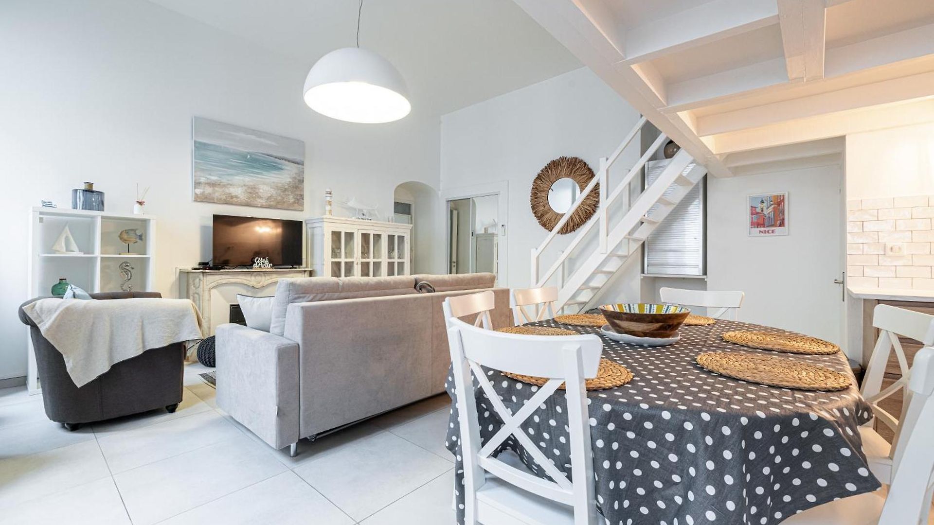 La Petite Chaise Bleue Classe 3 Etoiles Apartment